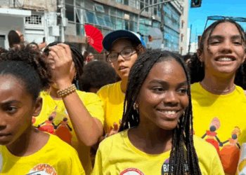 Programa Marielle Franco abre inscrições para apoiar organizações de mulheres negras com R$ 300 mil por iniciativa. Prazo termina em 19 de outubro.