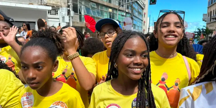 Programa Marielle Franco abre inscrições para apoiar organizações de mulheres negras com R$ 300 mil por iniciativa. Prazo termina em 19 de outubro.