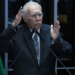 José Sarney, de 96 anos, está internado na UTI de um hospital em São Luís após cirurgia abdominal. Segundo boletim médico, o ex-presidente está estável.