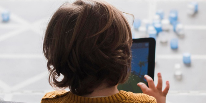Projeto de lei na Assembleia Legislativa do Espírito Santo propõe observatório para monitorar casos de violência digital contra crianças e adolescentes.