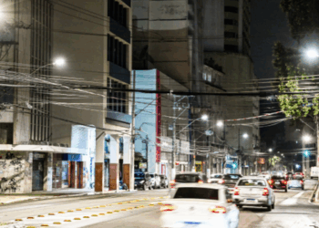 Vitória suspende o estacionamento na Avenida Princesa Isabel, no sentido Centro-Praia do Canto, durante as obras da nova Avenida Beira-Mar.