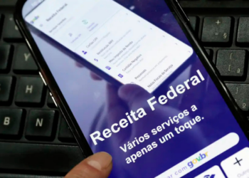 Receita Federal libera consulta à restituição residual do IRPF 2026 para 184.442 contribuintes. Veja como consultar e quando o dinheiro será depositado.