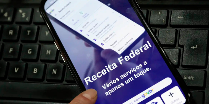 Receita Federal libera consulta à restituição residual do IRPF 2026 para 184.442 contribuintes. Veja como consultar e quando o dinheiro será depositado.