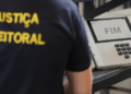 TST reforça que denúncias de assédio eleitoral continuam válidas após as eleições. Saiba como identificar a prática e onde denunciar.