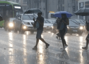 Defesa Civil prevê temporais em São Paulo entre 13 e 15 de outubro, com risco de alagamentos, enxurradas, granizo e ventos fortes.