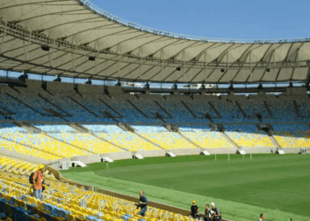 Rádio Nacional transmite Fluminense x Palmeiras nesta quarta-feira (14), às 21h30, pela semifinal da Libertadores, com jornada esportiva a partir das 21h15.