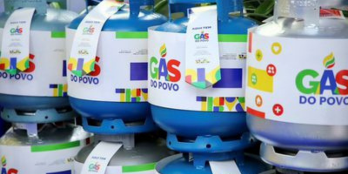 Governo Federal esclarece informações falsas sobre o fim da escala 6x1, o Bolsa Família e o Gás do Povo. Veja o que é verdade e como buscar informações oficiais.