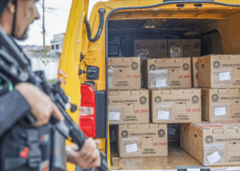 Justiça Eleitoral conclui preparação das urnas eletrônicas para o primeiro turno das Eleições 2026, marcado para domingo, 4 de outubro.