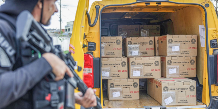 Justiça Eleitoral conclui preparação das urnas eletrônicas para o primeiro turno das Eleições 2026, marcado para domingo, 4 de outubro.